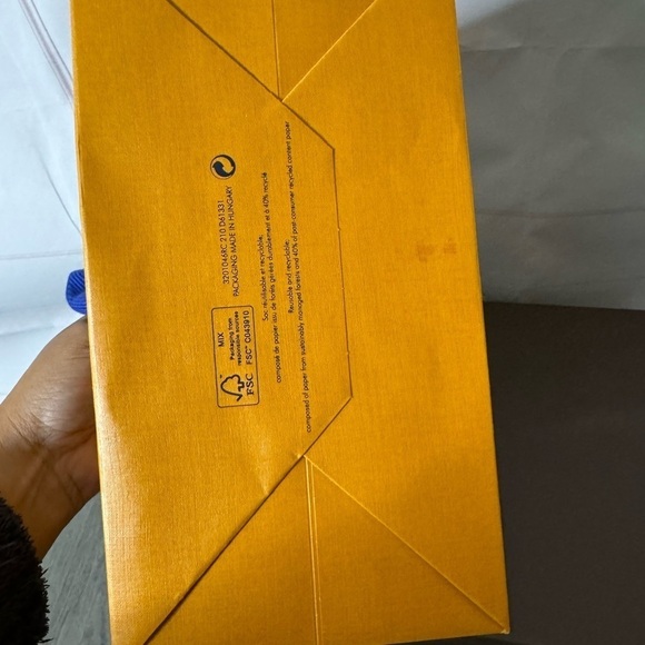 Louis Vuitton Shopping Bag - Picture 4 of 4